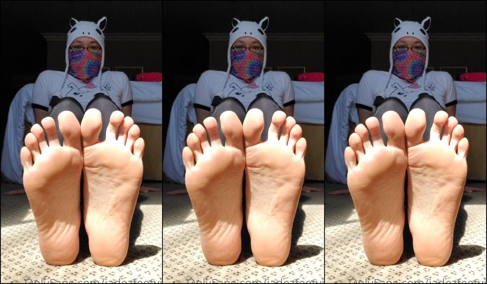 Jadezfeetplus 2055706833 03 16 2021 Shoe Put On After 2 Days Hiking In The Desert I M Ready For Some Comfy Sneakers I