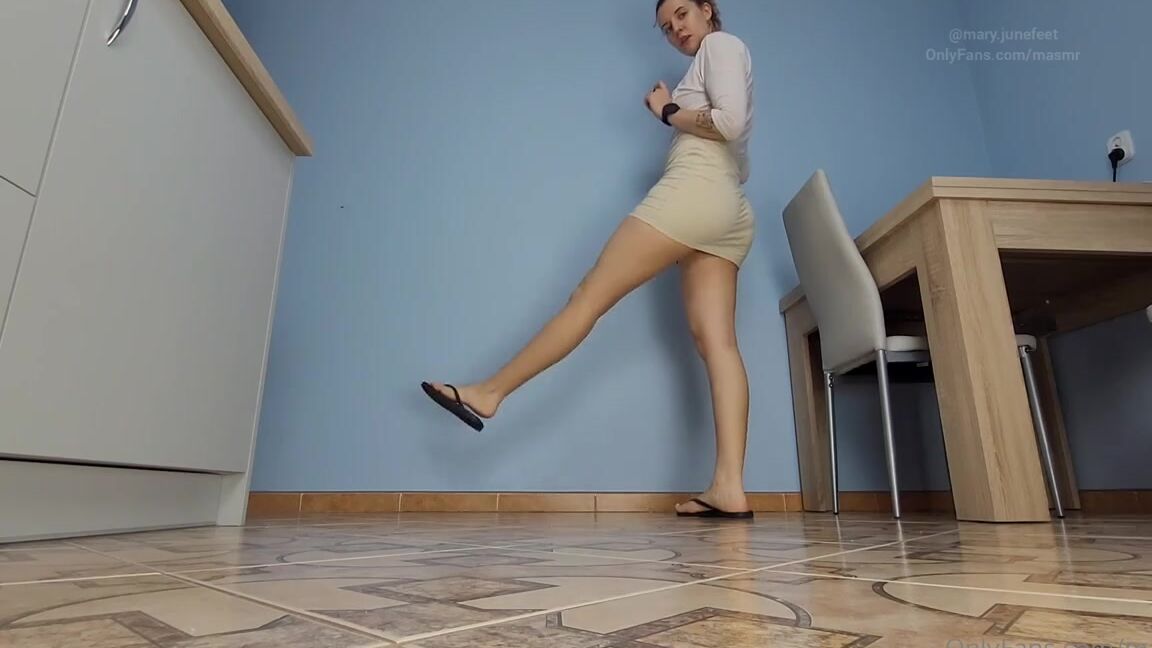 Masmr Onlyfans 11April Giantess In Flip Flops Floor Pov Wide Screen