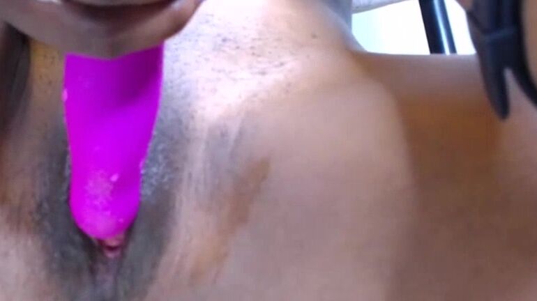 Ninawatts U Nina Fucks Her Pussy Fast And Hard