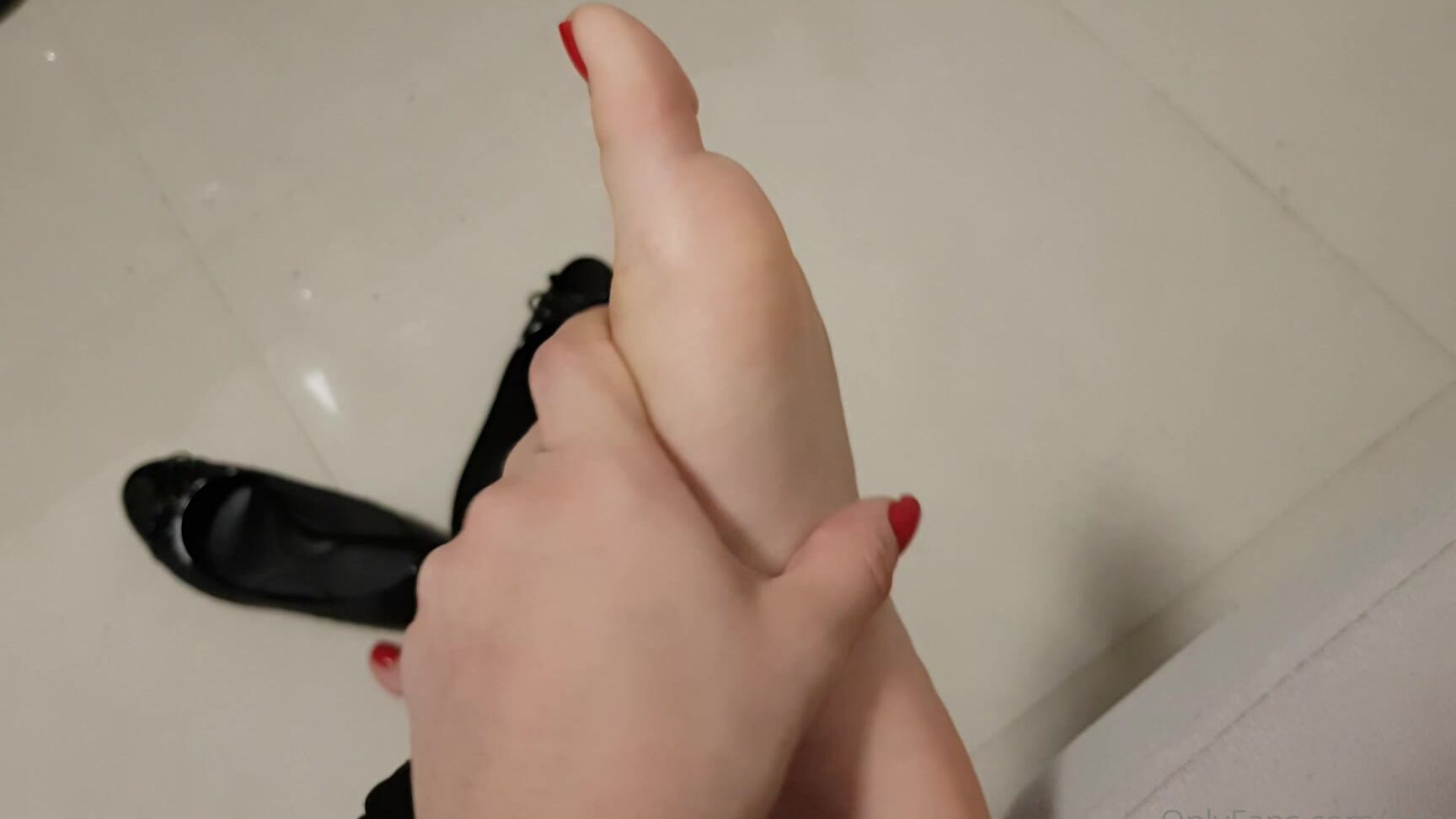 Adorezee Falando Como Minhas Sapatilhas E Meu P Est O Com Chul Talking About How Stinky My Fee