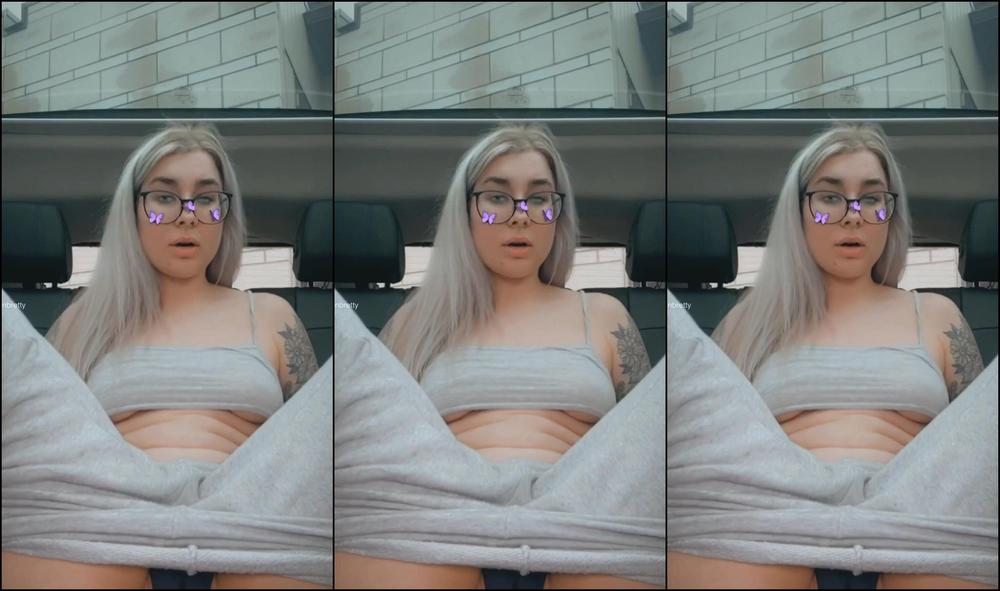 Therealjenbretty Fuck I Love Playing With Myself In Public Also I