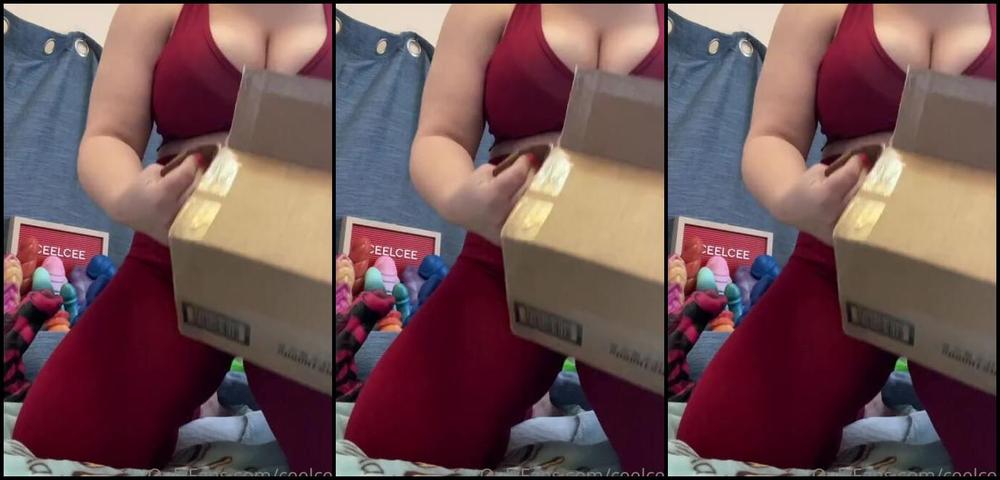 Celia Nicknamed Ceelcee Onlyfans 351 Non Nude Unboxing Only My New Xl Merfolk From Pleasure Forge Just Arrived Can T Wait Mdh