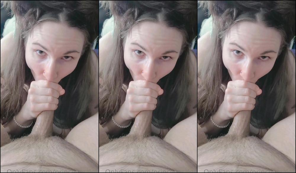 Princessgaia In David Attenborough S Voice Here We See A Wild Fox Hunting Her Prey A Trouser Snake