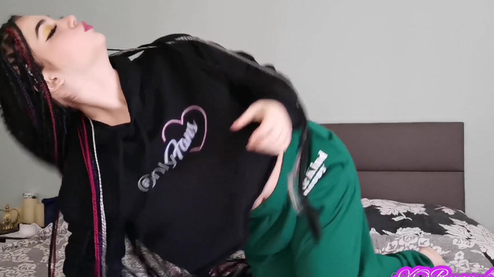 Xobunny Fart Queen Is Back With The Worst Farts Ever