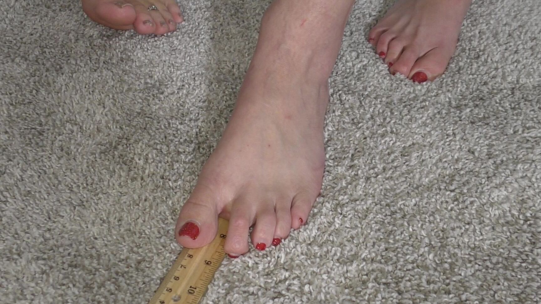 "Alexis Rain" amazons, big butts, body part comparison, giantess, tall women Vanessa amp Kitty Size Comparision manyvids