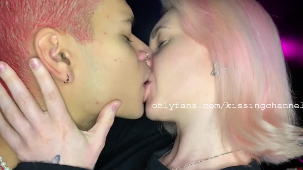 Kissingchannel Nicknamed Kissingchannel 02 11 2022 Onlyfans Video Marcus And Emily Kissing