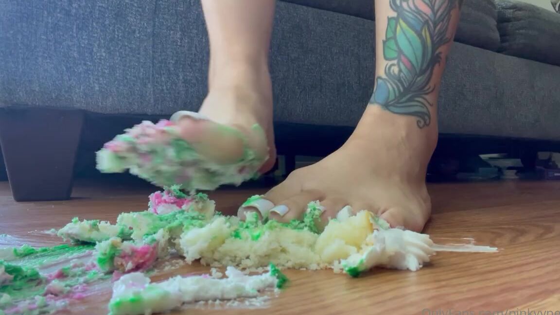 Pinkyyperfect Onlyfans Who Wants Cake Nk