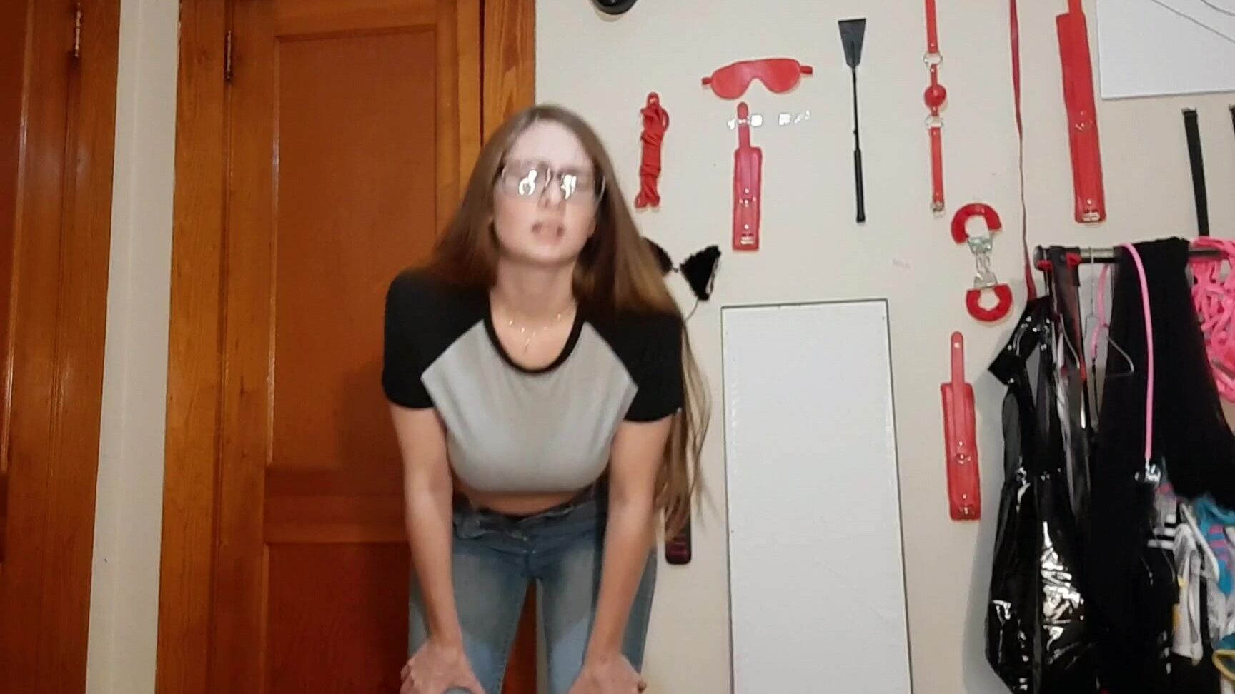 Nicole Nabors Pee Desperation And Belly Button Fetish