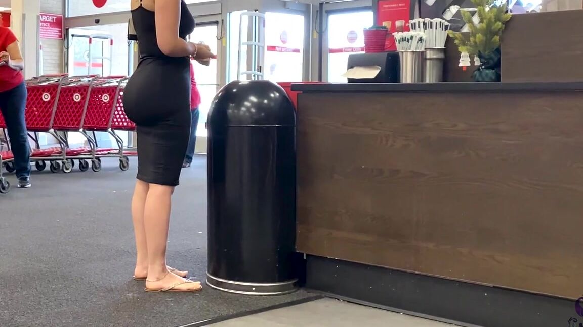 twopeacockprod-29-01-2021-1313814620-braless-is-beautiful