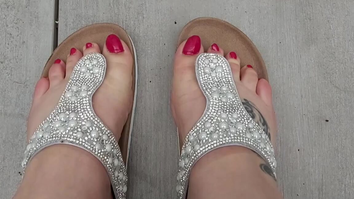 Lady Shayqoscuckoldress Nicknamed Ladyshay 06 20 2021 Onlyfans Video Summer Feet