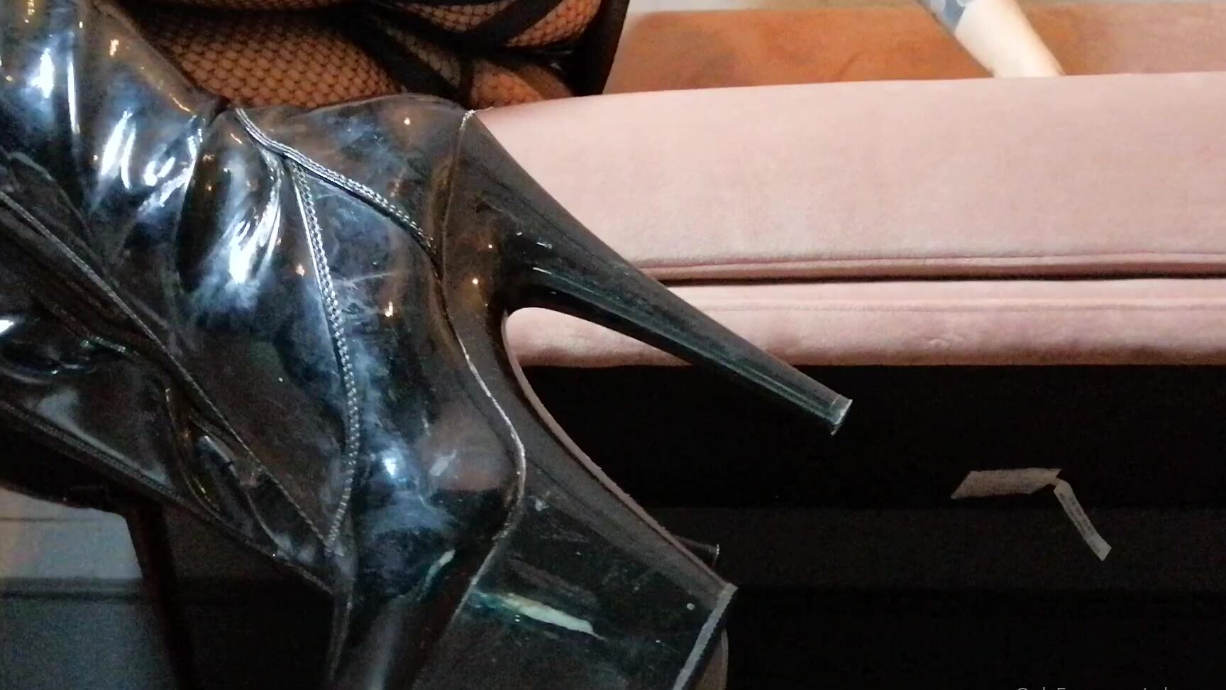 Adreena Angela Something To Start Your Weekend The Squeek Of Vinyl Boots And A Tease Of My Cock X