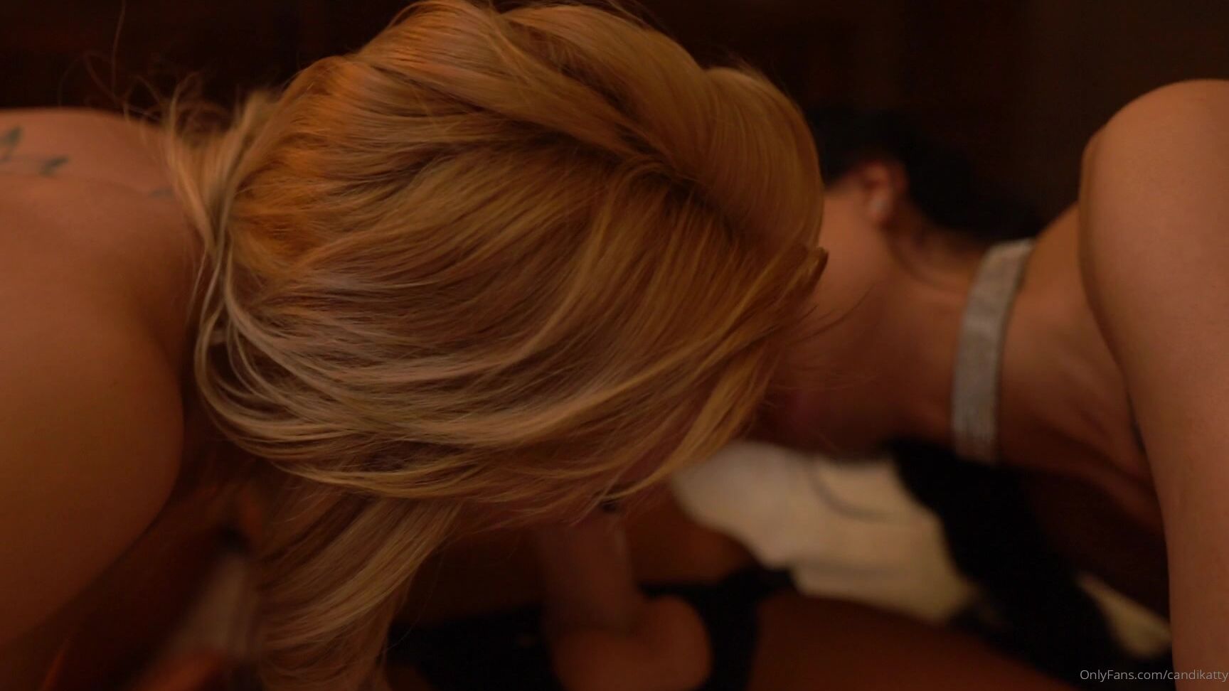 candy-katty-18-10-2019-72942946-we-smell-sex-and-candy-sucking-in-2-mouths-big-dick-of-our-girlfriend-s