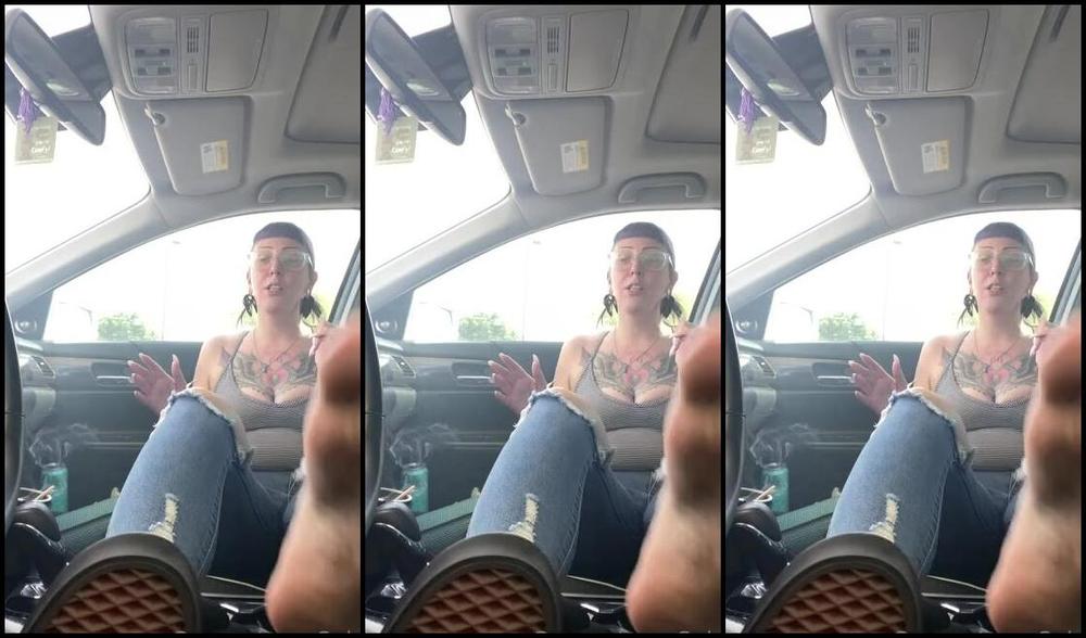 Mystikal Mami Nicknamed Mystikal Mami Onlyfans Pov You Ve Been A Fan For Awhile And You Finally Run Into Me And Smoke With Me What Would You