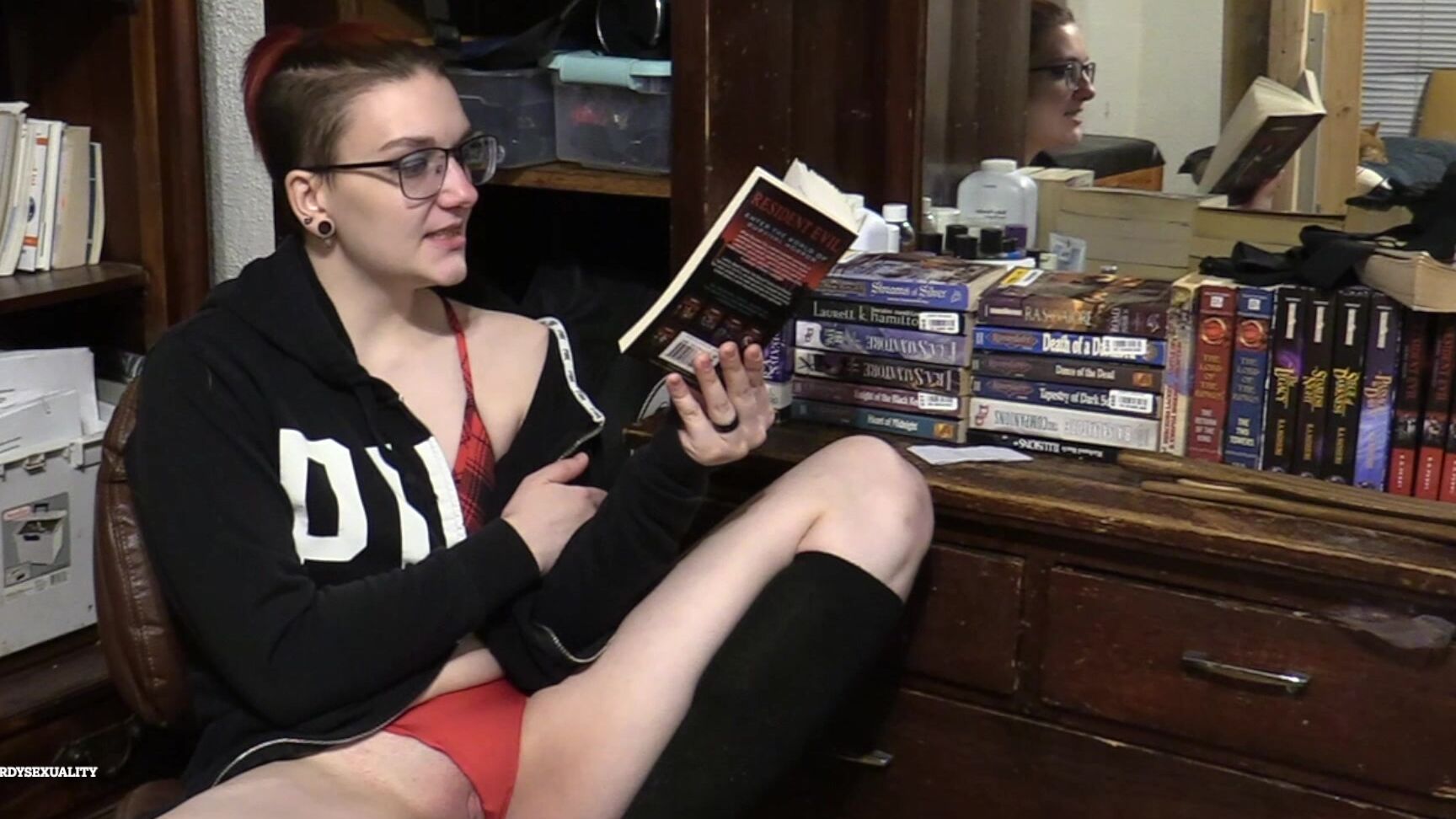 "Rardysexuality" pee, reading, school girl, story telling, wet & messy Resident Evil read by Joey Nova CHP 7 manyvids