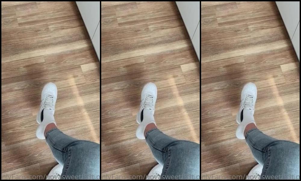 Indubiopronova Nicknamed Indubiopronova Onlyfans Coffee Break In The Office It Was Quite Busy Today So The Feet Reveal