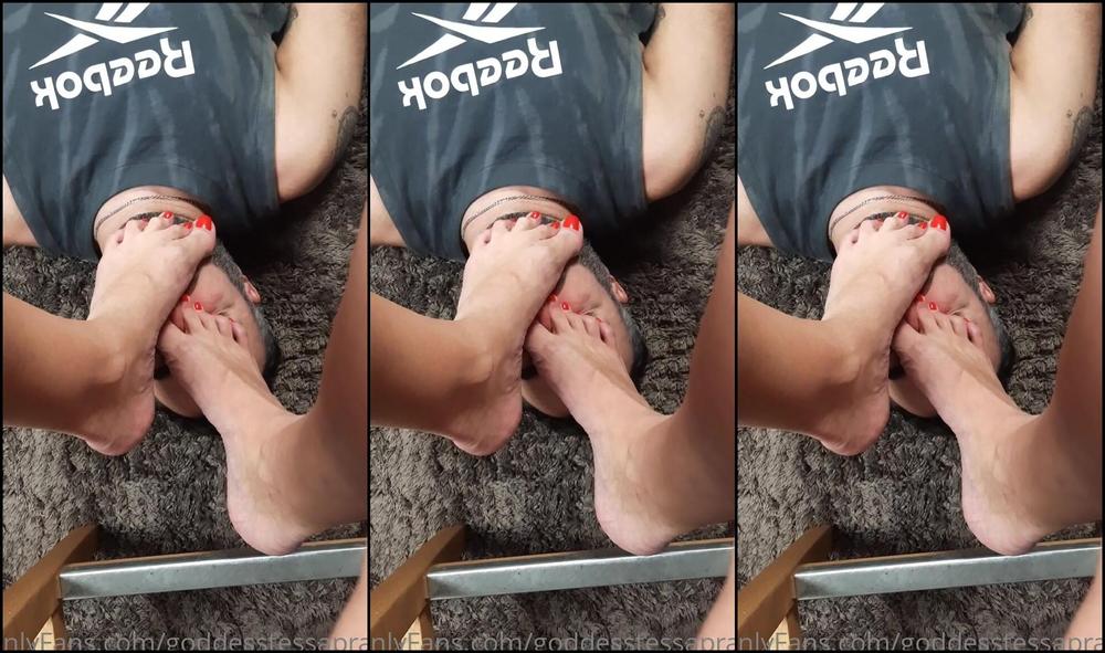 Goddesstessaprague Love To Smother My Slave With Big Size Onlyfans XXX