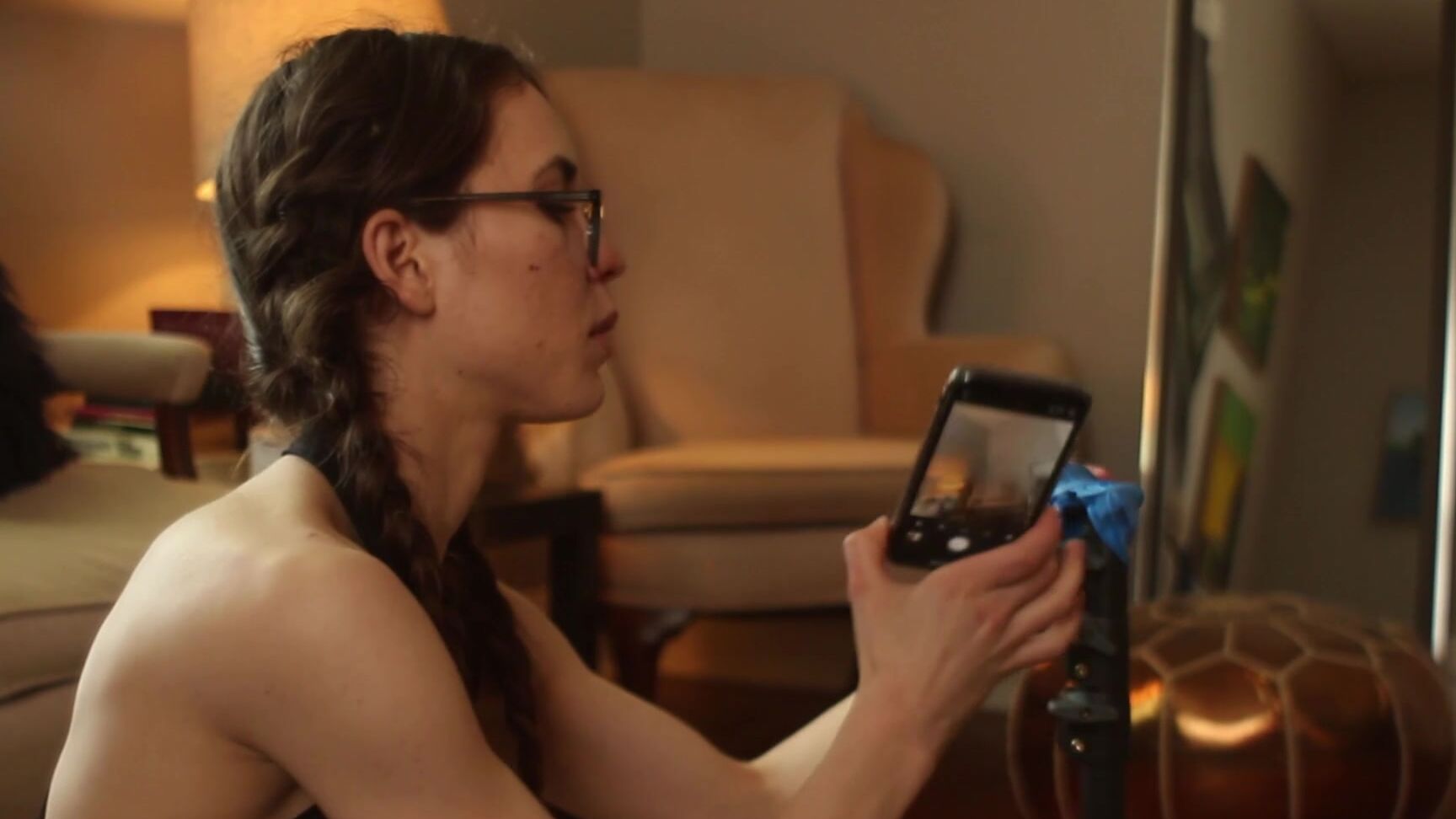 sonia-sparrow-16-04-2021-2085110670-oralflynn-filming-me-do-a-selfie-shoot-and-flashing-my-sexy-parts