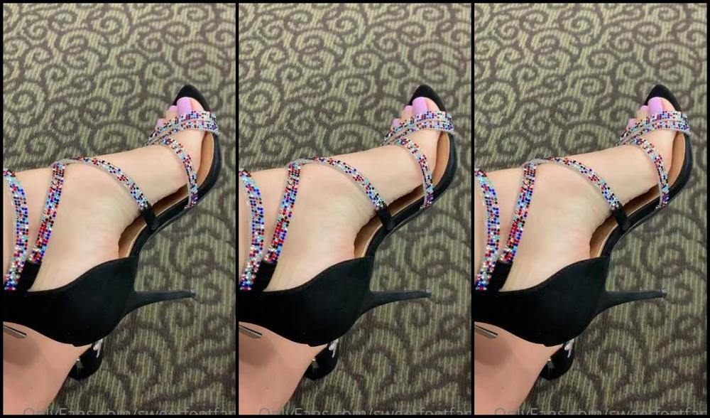 Sweetfeet2018 Nicknamed Sweetfeetfans Onlyfans Went Back To Get Them Also I M Planning On Taking You Guys Shoe Shopping With Me Is That Someth 2 Rh