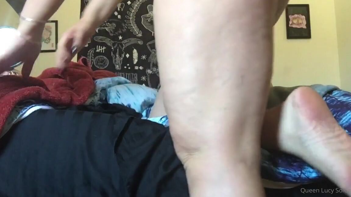 Mystikal Mami Nicknamed Mystikal Mami Onlyfans Booty N Soles Before I Get Dressed