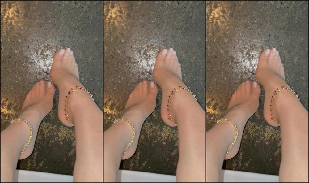 Goddessfendi 3136936006 12 24 2023 Nylonsssss I Was Busy W My Ny Trip But I M Back