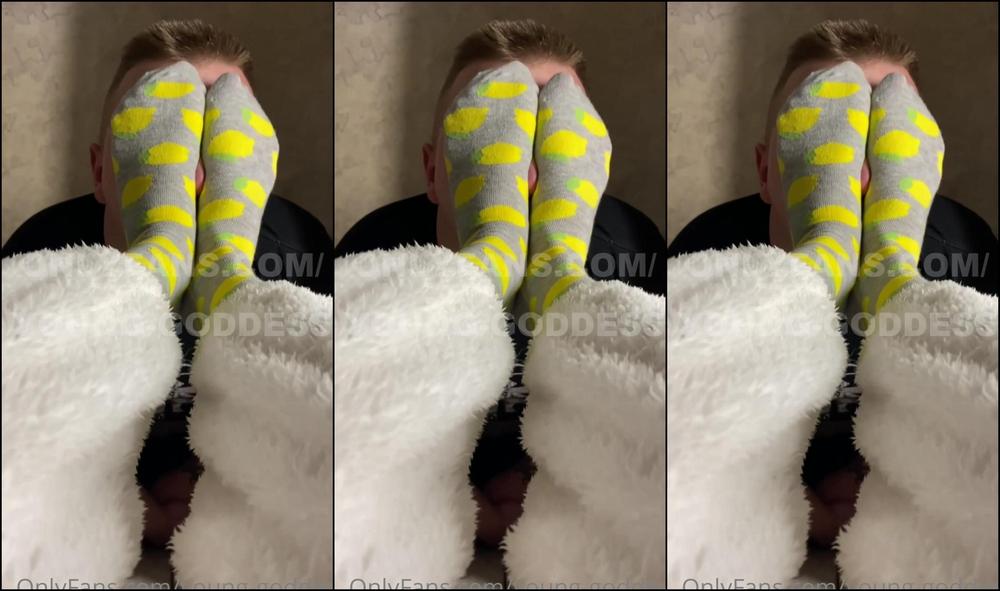 Young Goddess Take One Sock In Your Mouth And Tie The Other One Around Your Nose Slave