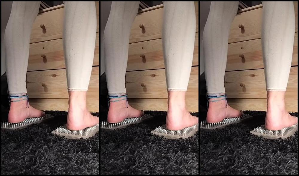 Frejas Submissive Feet Nicknamed Frejassubmissivefeet Onlyfans 365 Days Sadhu Board Challenge Every Night Before Going To Bed I Have To Stand2