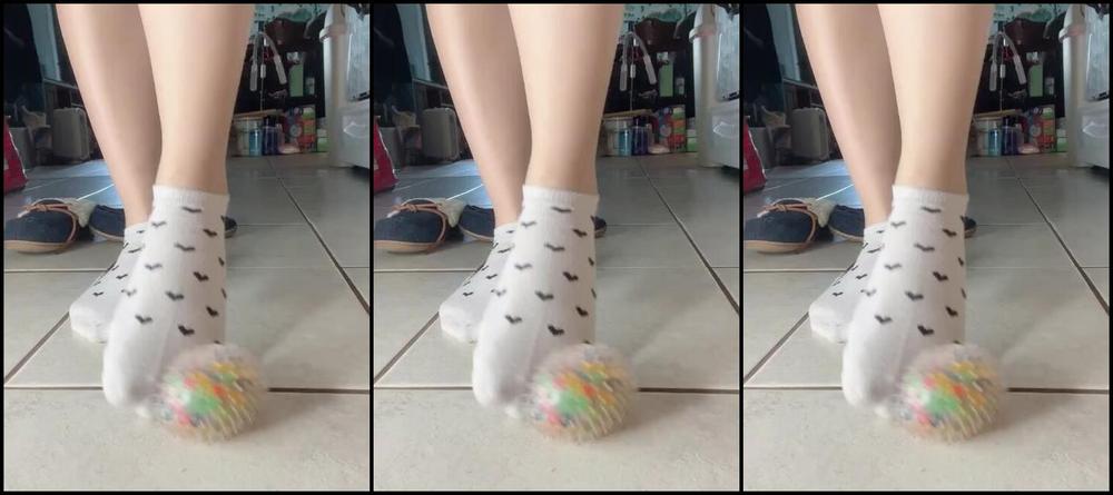 Snowpriness Onlyfans Who S Ball I M Stepping