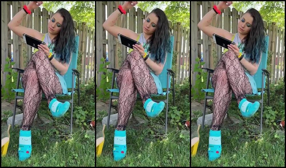 Missarcanaplus Nicknamed Missarcanaplus Onlyfans Theres 2 Videos Here First I Remove Those Nice Sweaty Foggy Boots And Then A Little Ignore Wh 2