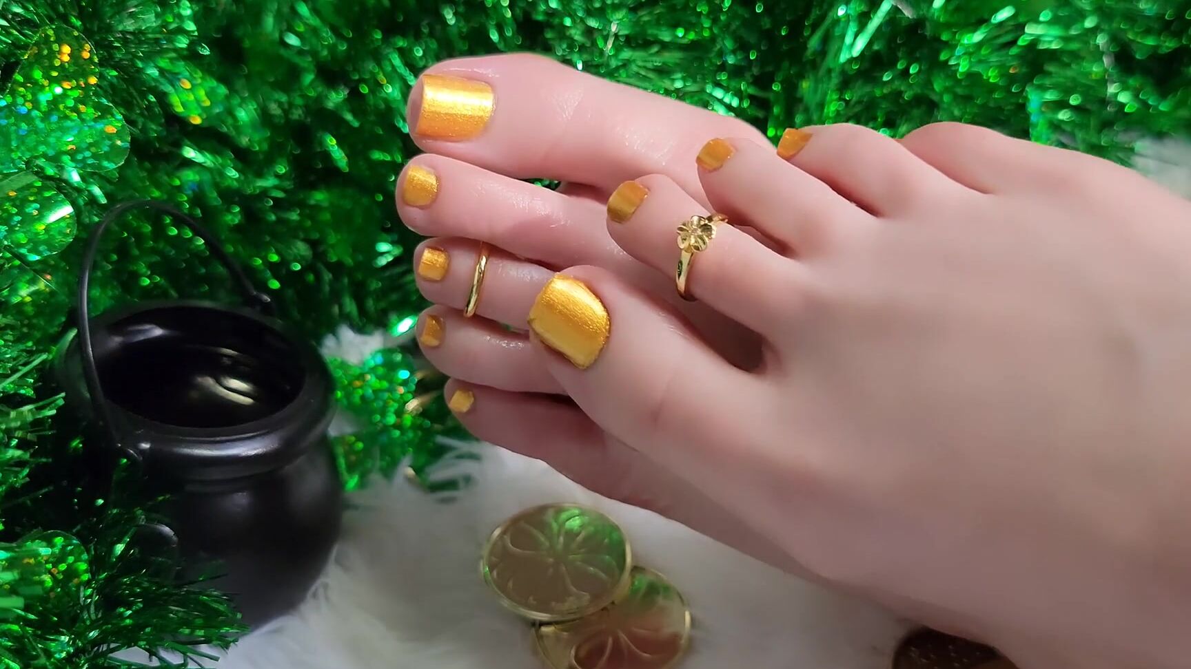 Thetinyfeettreat Lucky Toe Fetish Joi Time To Focus On My Tiny Toes My Pretty Little Golden Pedicure A