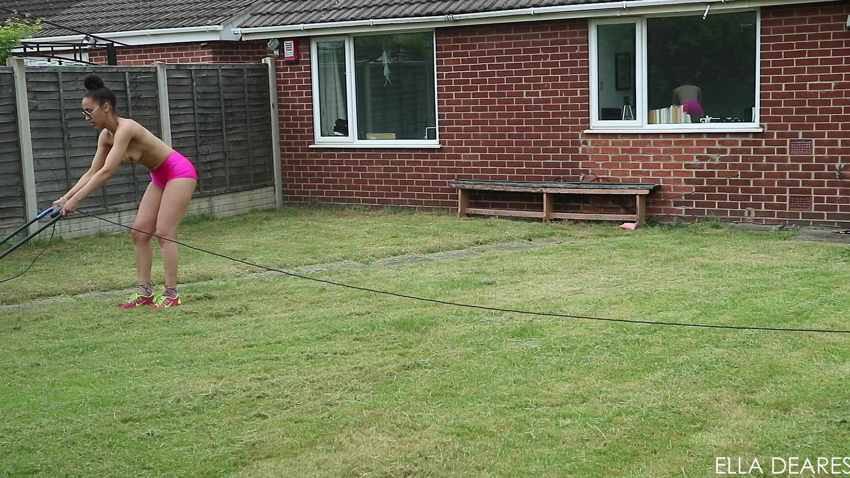 Elladearest Topless Lawn Mowing