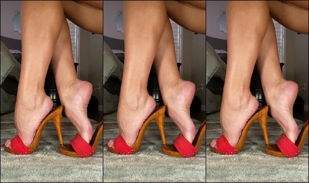 Amysarches Sexy Mules Tease Vid For You Guys