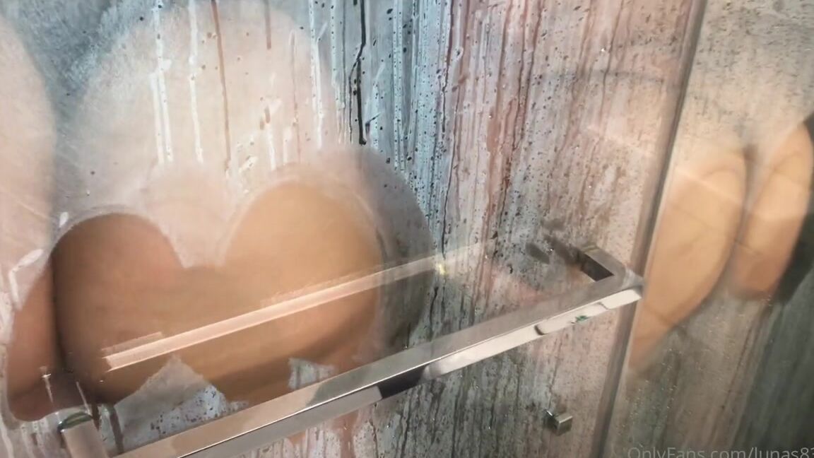 Selena Nicknamed Lunas83Feet Onlyfans Join Us In The Shower We Need Help Soaping Up Turkishsoles