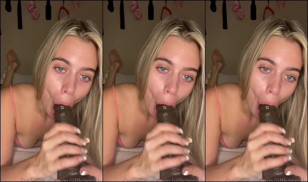 Jillkassidyy Dildo Suck And Fuck Gfe
