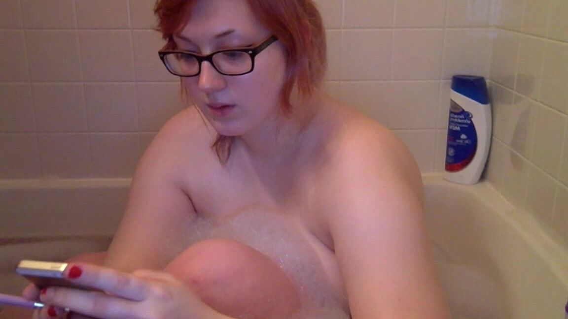 Omankovivi Bath Tub Smoking