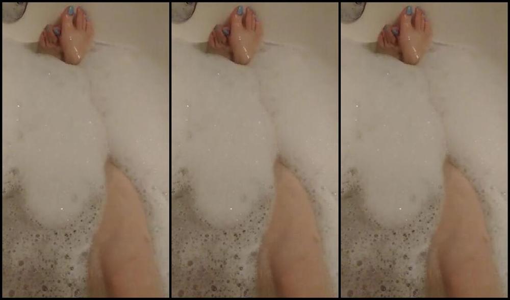 Sloans Paws Nicknamed Sloan Paws 11 26 2019 Onlyfans Video Another Bath Time Toe Tease With Splashing