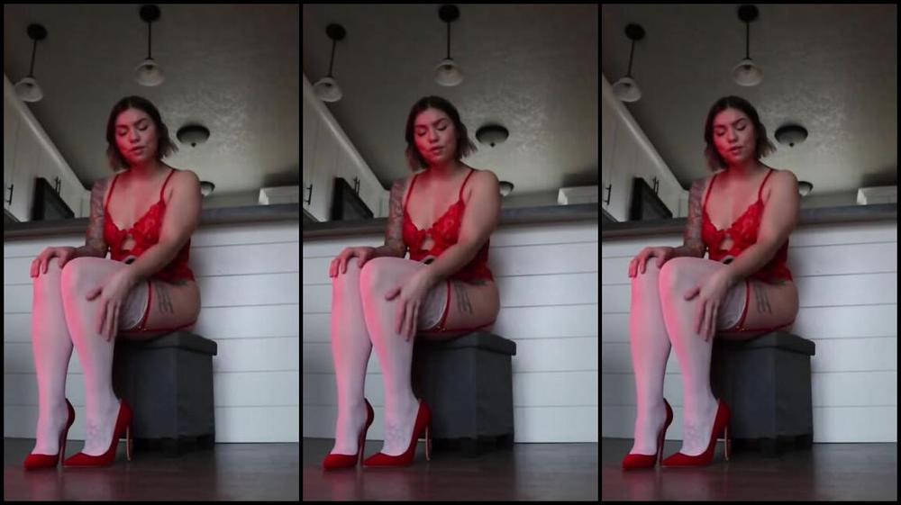 Misstinytootsies Onlyfans You Can T Help It The Sound These Heels Make Clicking Against The Hard Wood Floor Makes You So Hard