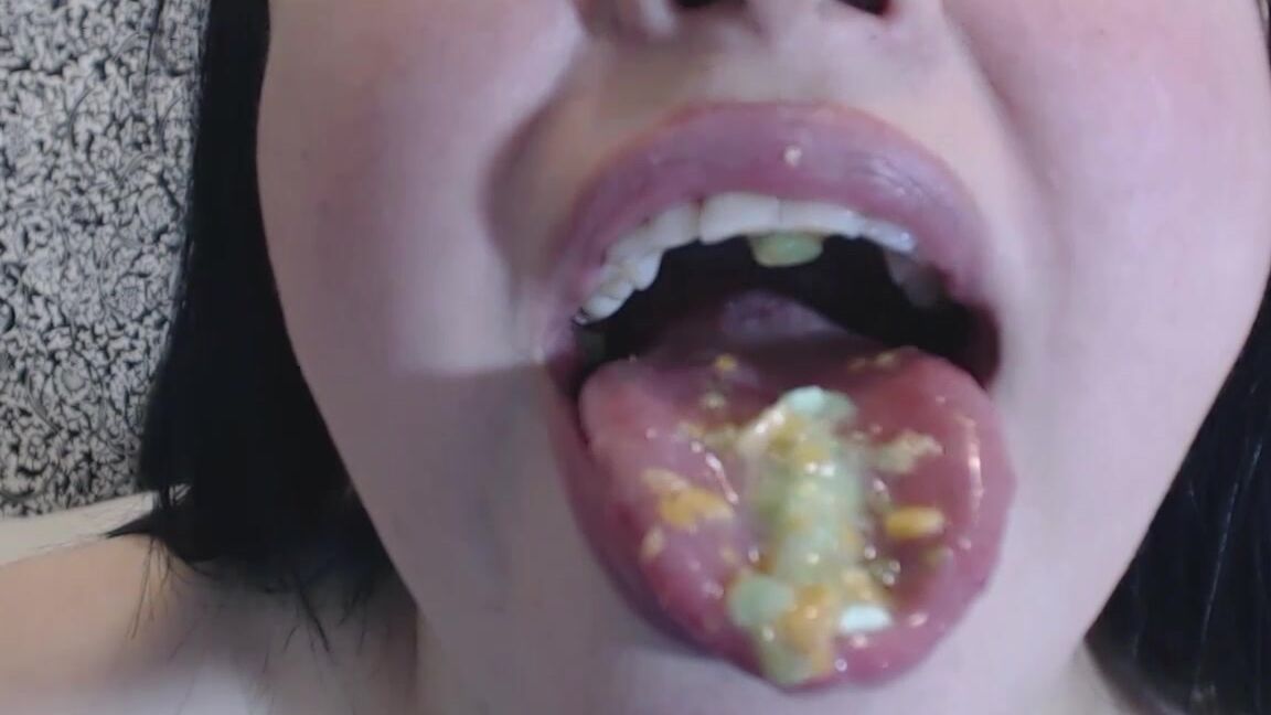 Princessdi Tongue And Pop Rocks