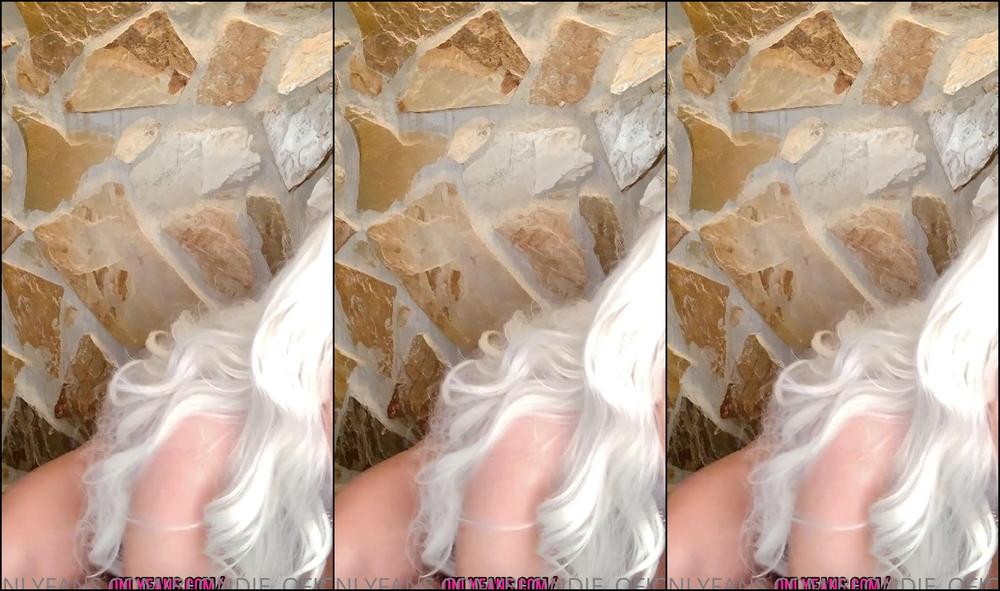 Blondie Oficial How Do They Look On Me What S Ur Fav