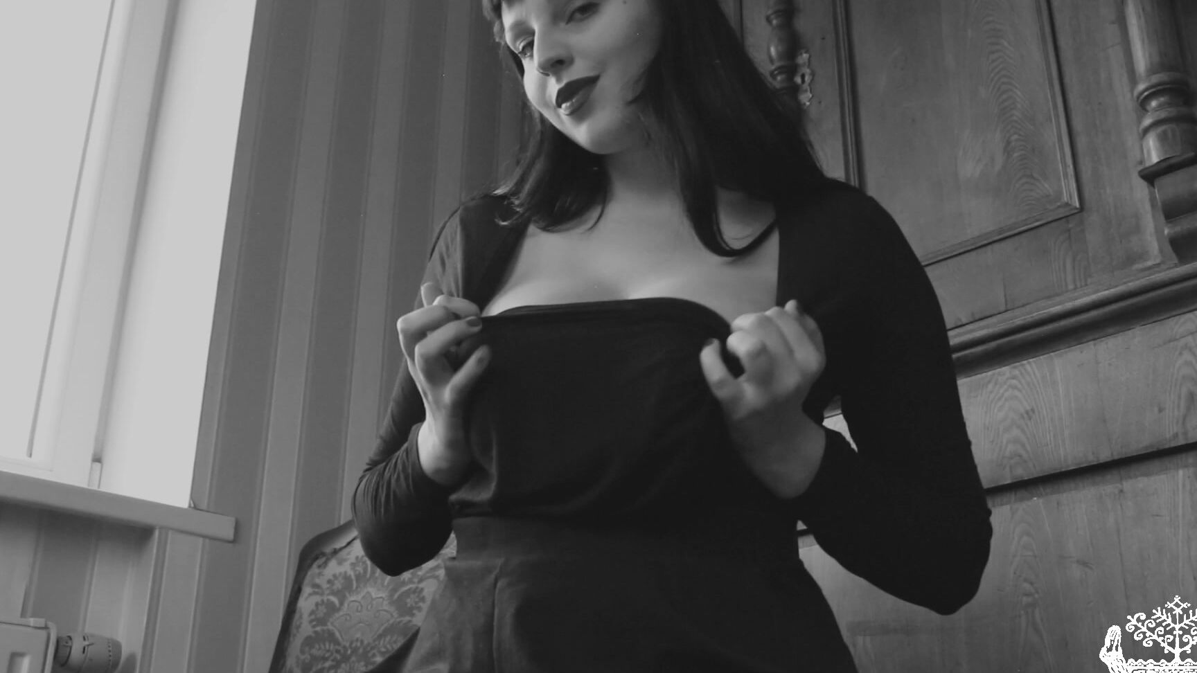 Tsarina Baltic - Grey Series Countdown Clips4Sale