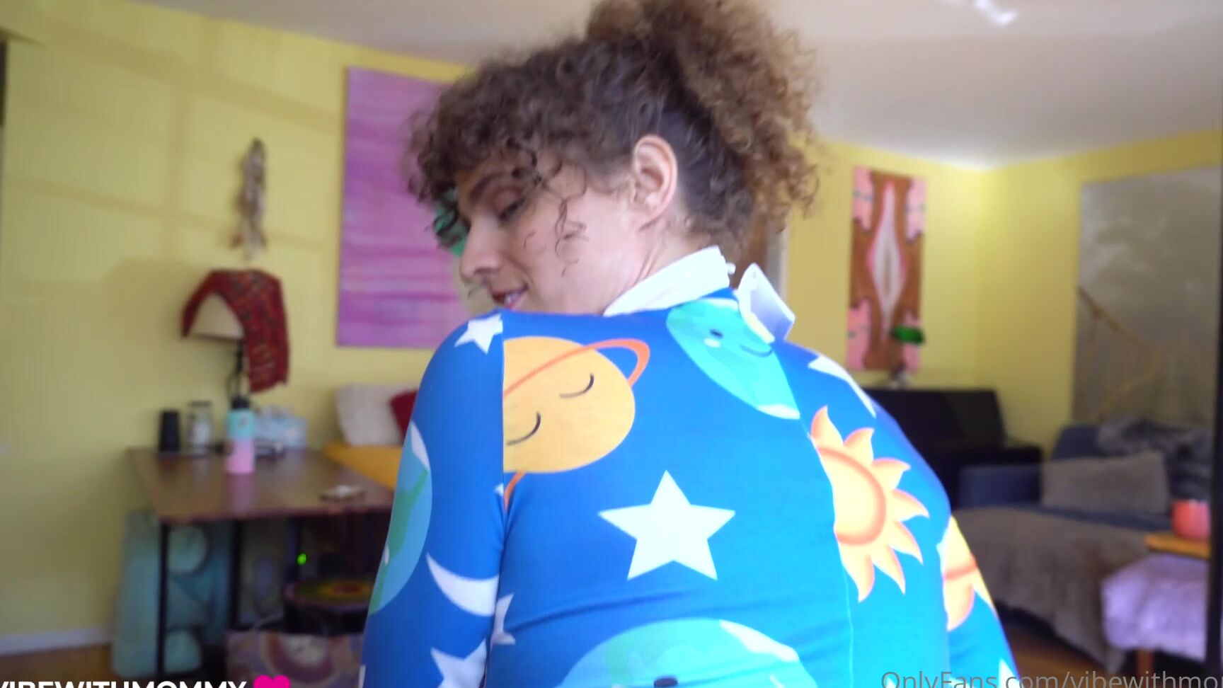 Vibewithmommy Joi Innocent Stepdaughter Tries Shoes On For Voyeur Perverted Stepdaddy Ends In A Naught