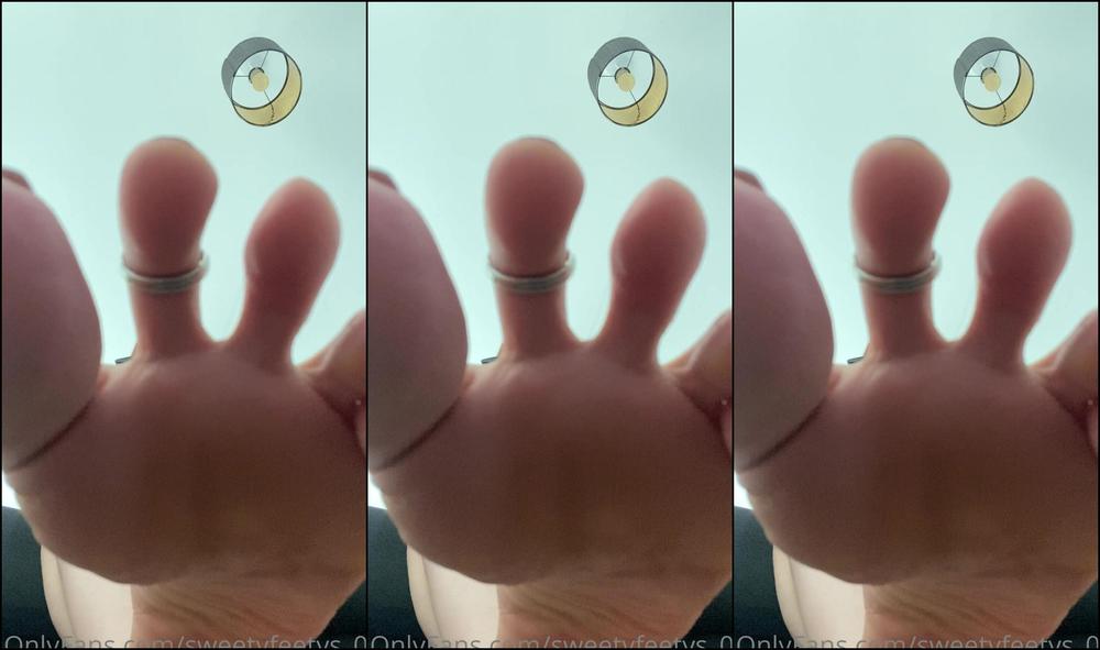 Sweetyfeetys New Giantess Pov Video I Notice You On My Floor And I M Shocked And Wonder How Did You