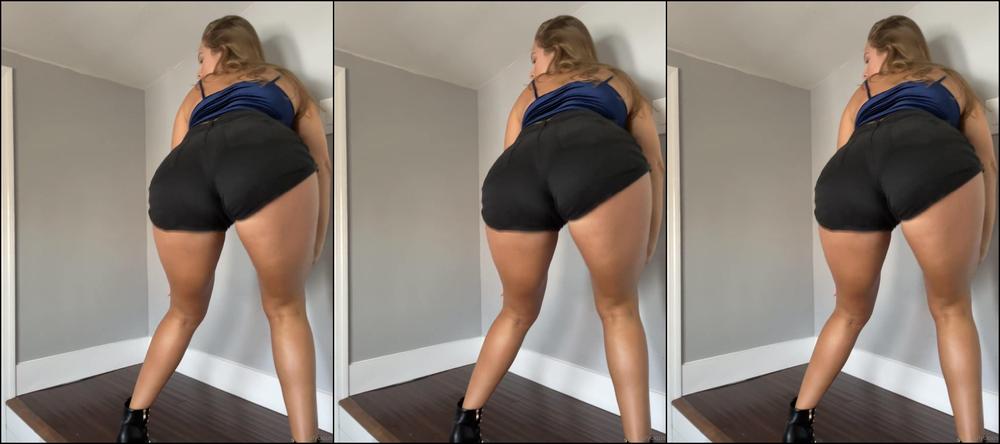 Bigduchvip 2222003078 09 16 2021 Admire My Legs Amp Swipe For The Video Wootywednesday