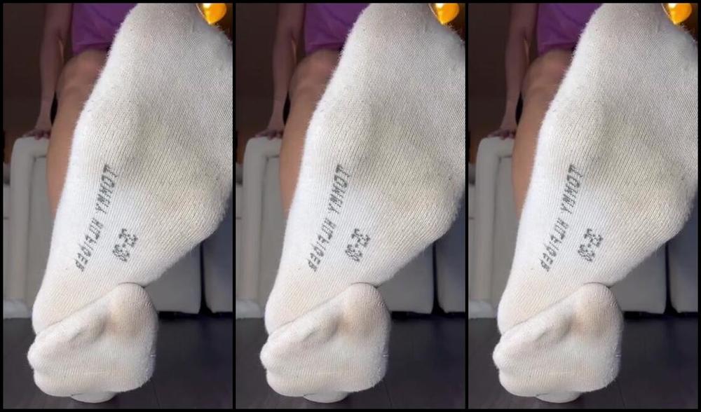 Sarina Jones Nicknamed Sarinajones 12 16 2023 Onlyfans Video Im Wearing Some Dirty Socks 2 Days Worn