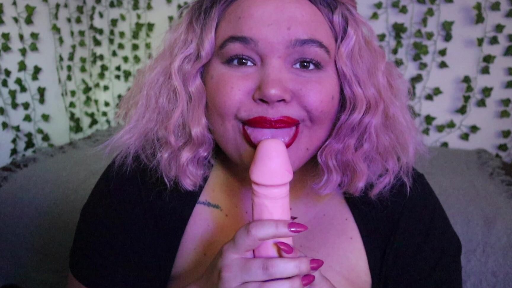 BBW, Blowjob, Deepthroat, Spit Fetish, Ball Sucking delilahfaux bbw virgin goes crazy for cock ManyVids