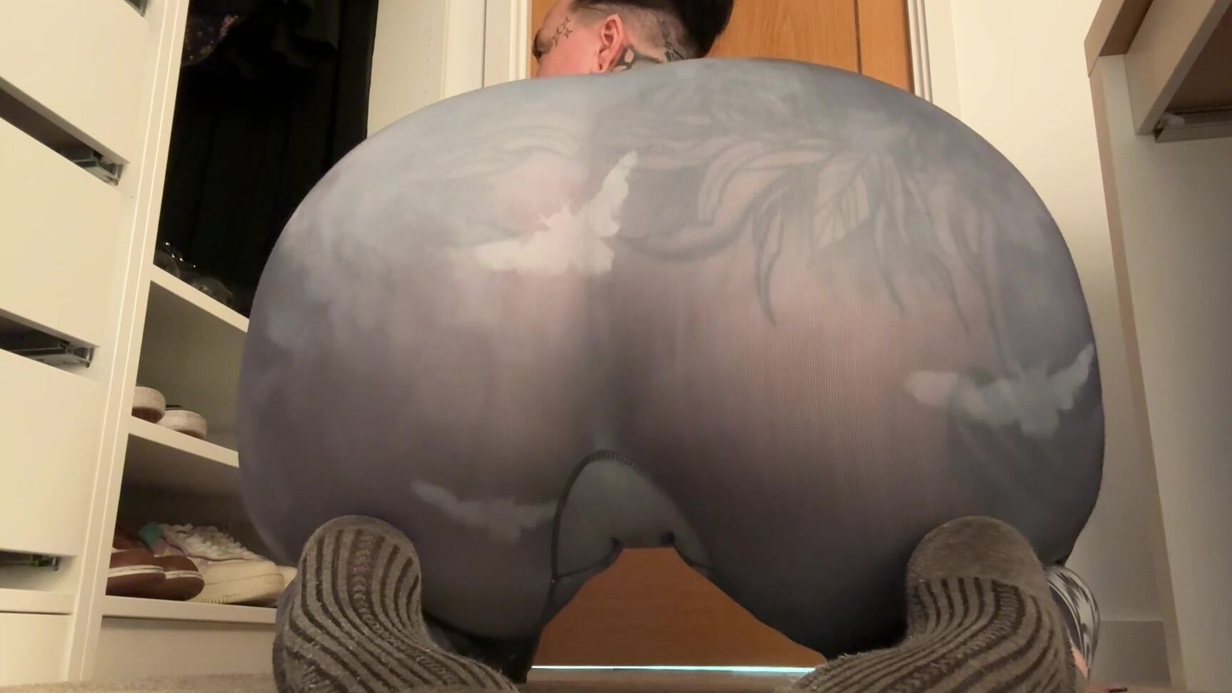 "MissValentina" ass, assfetish, assshaking, assworship, femdom, femdompov, gym, gymleggings Gym Girl Ass Worship manyvids