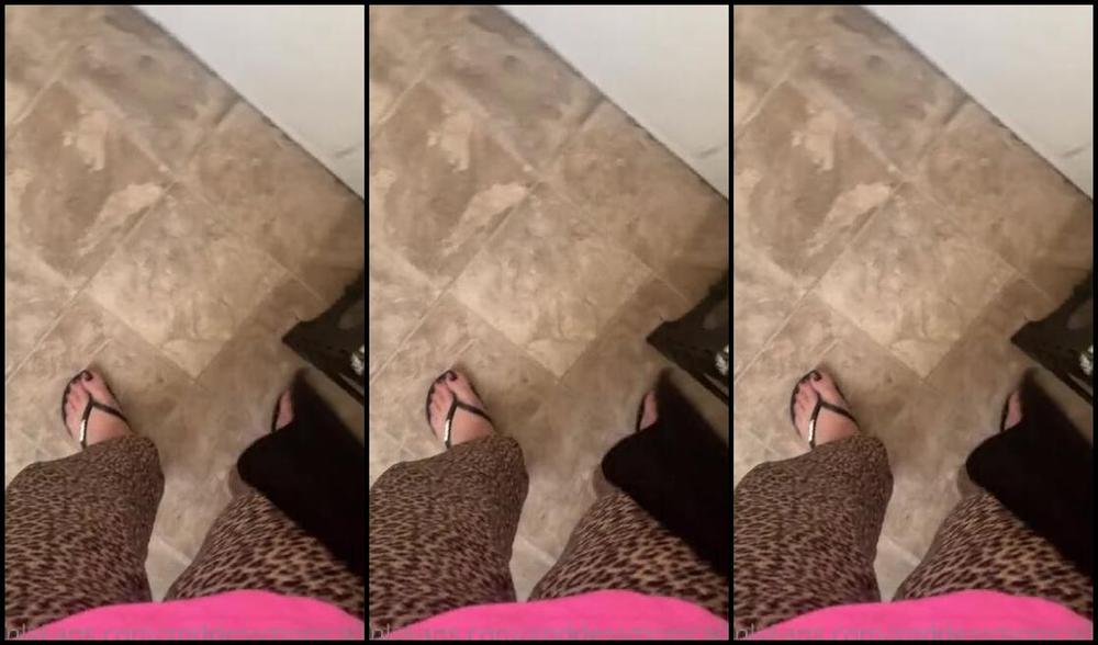 Goddessmonica00W Onlyfans Flip Flop Fridayp