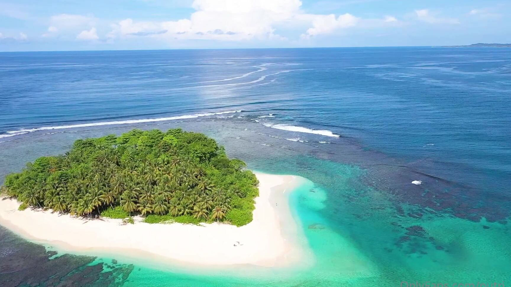 Putri Cinta Hi Love Here Is The Full Length Behind The Scene From My Latest Video Watch Me As I Am On