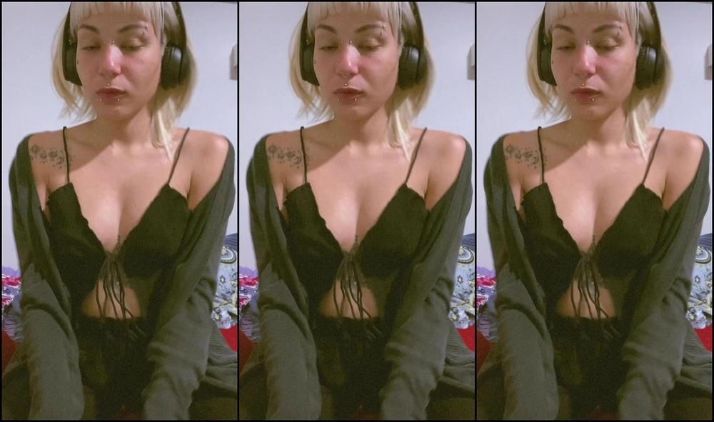 Vyckteles 3514450288 10 08 2024 Smoking Has Inspired Me What Do You Think Fumar Me Inspirou O Que Voc Acha