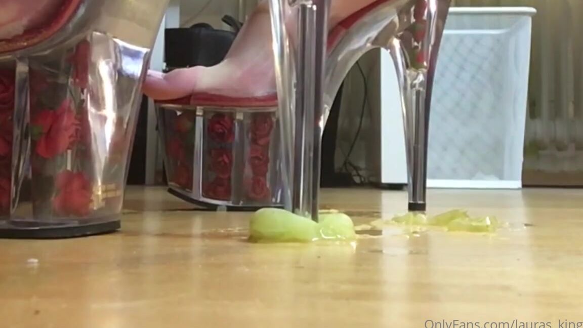 Lalalaura Nicknamed Lauras Kingdom 05 14 2020 Onlyfans Video Christina Simones Foot Show