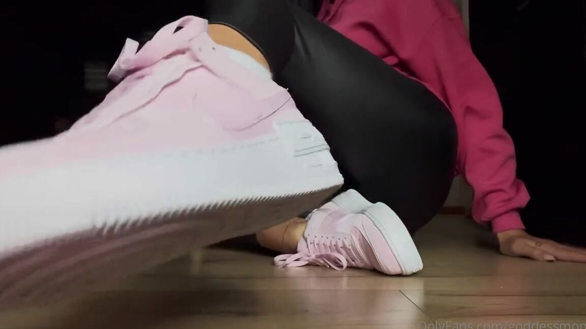 Goddessmona 91 Onlyfans Sweaty Socks Your Sexp